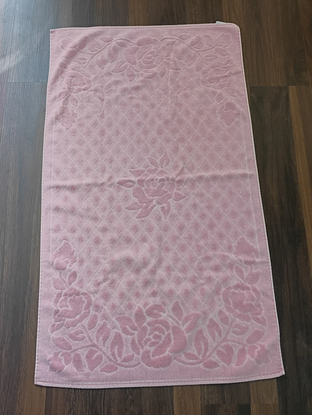 Vintage CANNON Bath Towel Pink Sculpted Rose & Diamond Pattern Made in USA